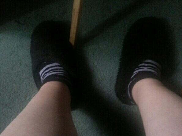 TammyKreiss's tweet image. "@kamardelosreyes: @TammyKreiss you gotta have some #SlippersAndSocks . C'mon!" Lol Slippers, or sandals?