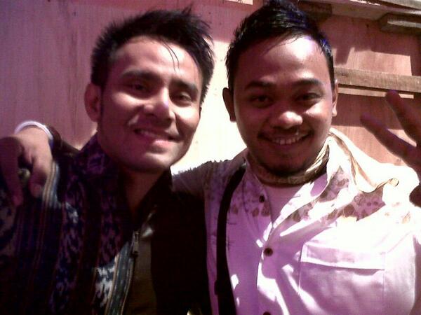 andisapie's tweet photo. I'M With @Judikajude Sang MAESTRO VOCAL. http://t.co/yX8zHyp41w