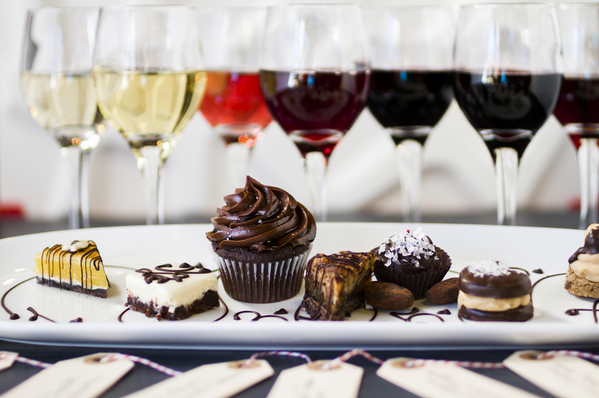 Meyve ve tatlılarla hangi şarap güzel gider diye düşünüyorsanız La Passito'yu deneyin!