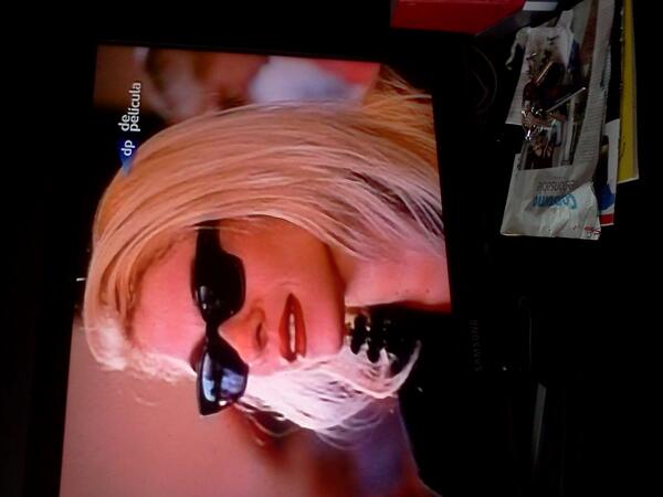 Yuri mira esta foto te acuerdas en k año fue  si puedes contestarme amiga grax