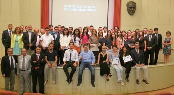 aatalarEn's tweet photo. CTIS students and their instructors after the award ceremony of senior projects http://t.co/uwRWzeWpvH