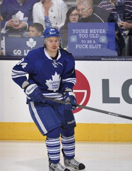 burnsidekevin's tweet photo. This grandma knows what's up #goleafsgo http://t.co/QmdUjjzPnf