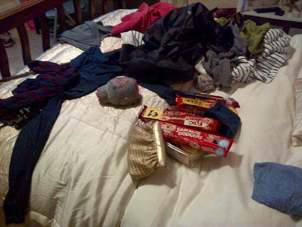 sarafmurray's tweet image. packing for gaisce is stresssssul #notfetch