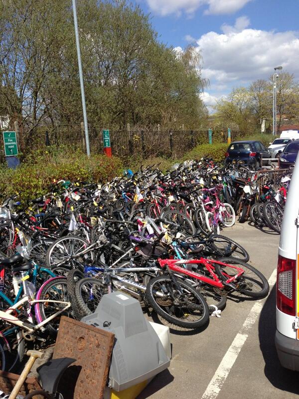 Ginger_Rick's tweet photo. Maybe to many bikes for one man to fix. Lucky I brought my trusty hammer http://t.co/AKuphHDd2i