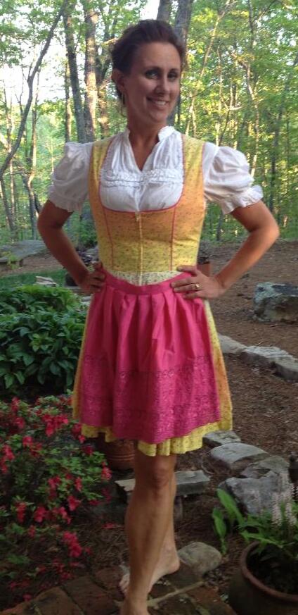 Maifest's tweet photo. Going the extra mile for #Maifest2013 - our volunteer, @CharmedByDawn!! #CHA #CLEvent #CHArea #CLEfun #DreamCourt http://t.co/cGnomp9D7t