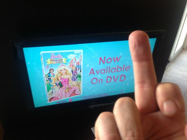 CarmichaelDave's tweet image. Expressing my feelings on my daughter's movie choices. 

#SupportiveDad

#Bonding

#BarbiesHugeCans