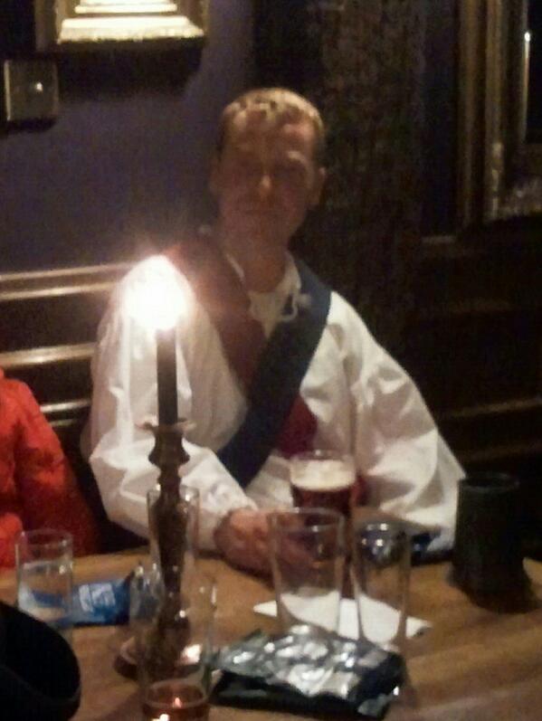 Gary sings his first song at the first pub stand off the year:-)