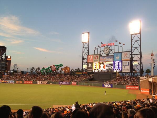 aarthy18's tweet photo. First time to Giants game!! http://t.co/eZ0MCiLeII