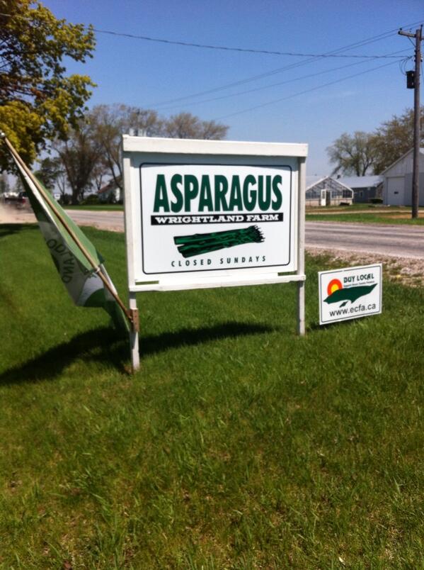 dtjbrown16's tweet photo. Picking up local asparagus to make a special lunch for Mother's Day! #eatlocal#wrightland http://t.co/wFNiANAxet