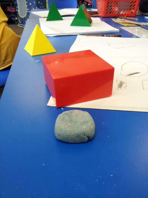 MichaelStray1's tweet photo. Introducing 3D shapes to preps using play dough #visarts13 http://t.co/DZmNa1ihXp