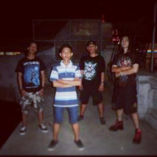 Band  Death Metal yang satu ini sangat fenomenal di komunitas palembang metal head, langsung aja follow @BDMKetoprak