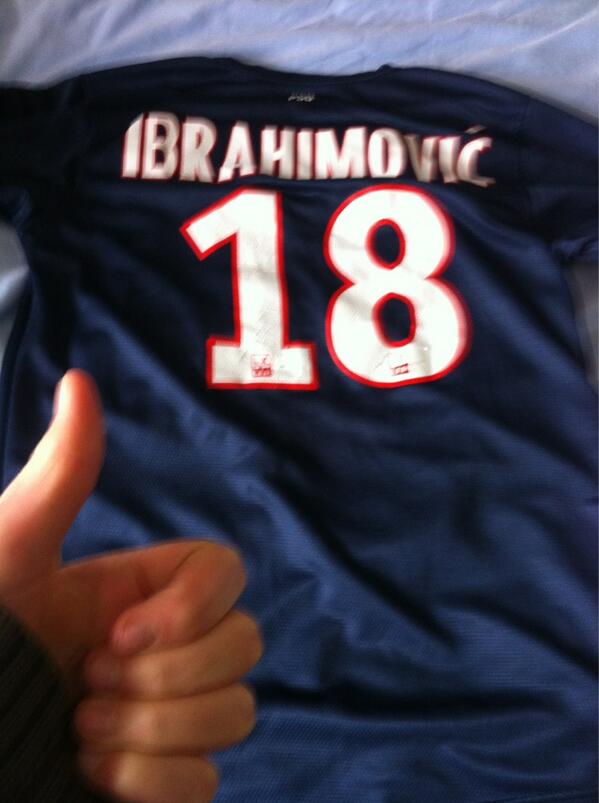 Match_News_NL's tweet image. VANDAAG IBRA SHIRT ERUIT! VOLG EN RT DEZE TWEET OM KANS TE MAKEN! Bij 40 RT's gaat hij eruit! #MNL