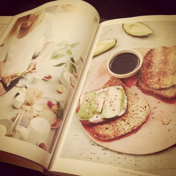 Thank u <a href="/gwynethpaltrow/">Gwyneth Paltrow</a> 4 creating an amazing #cookbook! Can't wait 2 try all the #scrumptious looking #recipes.