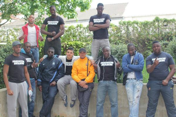 Am1Officiel's tweet image. Avec Mes Vrai Gars ! En Direct De Mon Street Clip &quot;Encore&quot; Tres Bientot Disponible ! #Am1OMic #PrototypeBuilding