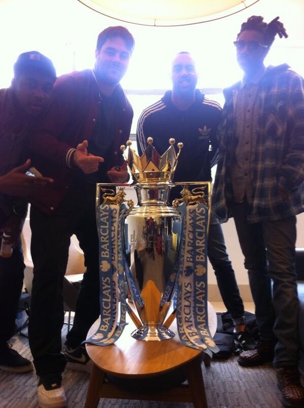 Rudimental's tweet photo. @barclaysfooty chilling with the #bpltrophy boom! http://t.co/rEdnKdsny6