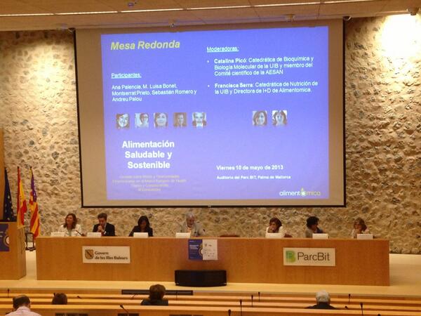 Alimentomica's tweet photo. Mesa redonda y turno de preguntas, jornada espectacular, gracias a todos los participantes  #alimentomica http://t.co/dKav7JAUcJ