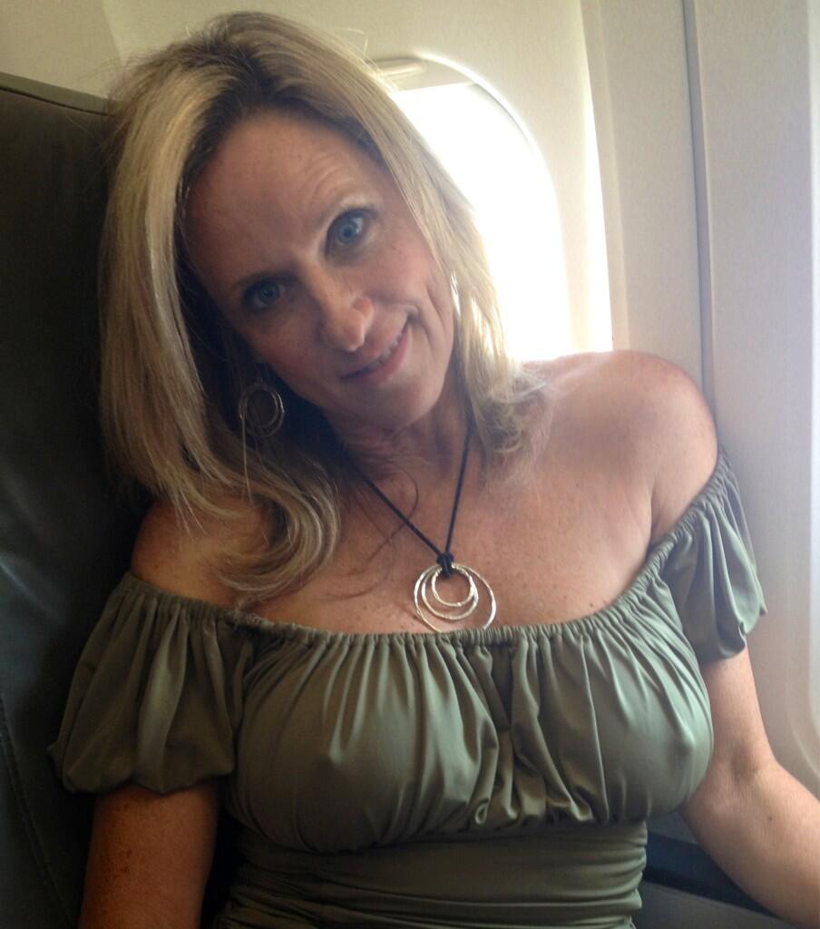 Jodi West� on Twitter "Its chilly on this flight image Jodi West� on Twitter "Its chilly on this flight photo