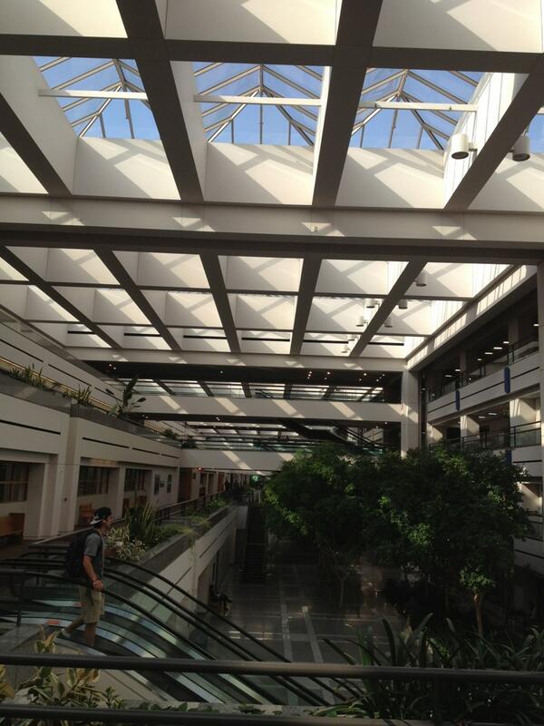 SocialLionLMU's tweet photo. The emptiest we will ever see Uhall during the day http://t.co/aLFrGIUPP5