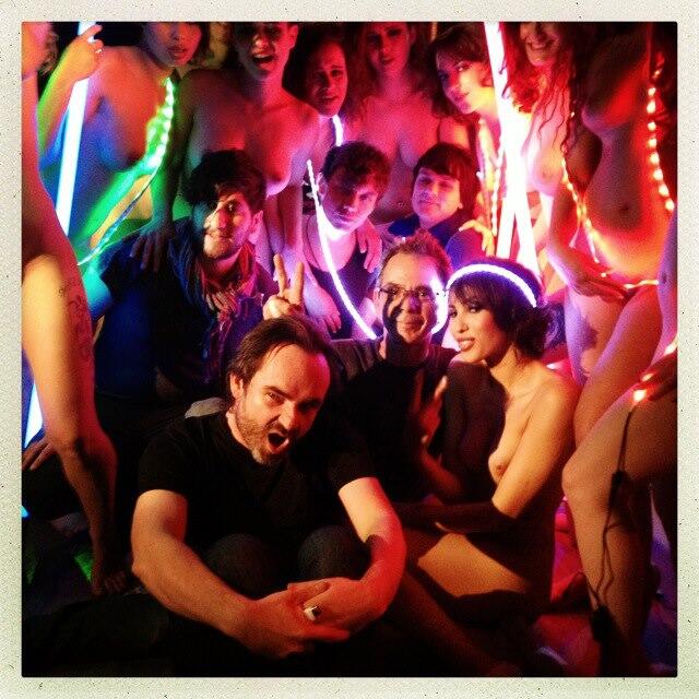 Sur le tournage du clip d'Aufgang ^^ par John B Root ;) http://t.co/Qnyw0rFiBp<a href="/tag/photography"class="tags"><span>#photography</span></a><a href="/tag/sexy"class="tags"><span>#sexy</span></a><a href="/tag/photos"class="tags"><span>#photos</span></a><a href="/tag/bath"class="tags"><span>#bath</span></a><a href="/tag/sweety"class="tags"><span>#sweety</span></a>