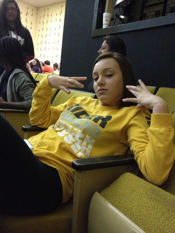 _HunterMartinez's tweet photo. Mo na$ty in da buildinn😘 @morgan_taff http://t.co/XVlHRSnEzq