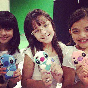 Larii_Cover's tweet photo. In Studio Recording " com capiinhas quase iguais" Te amo Stich s2 http://t.co/vZzXjO91sc