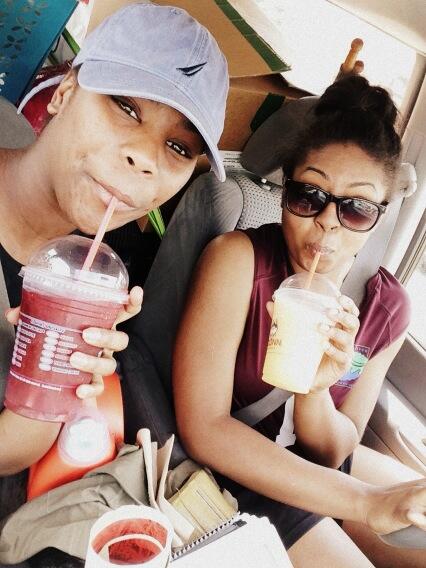 renaebaybiee's tweet image. Moving day with @Chels_SherrodXO. Coolatas for us again yaaaaay. #Regular #TakesTwo #BerryBlast #MinuteMaidOrange