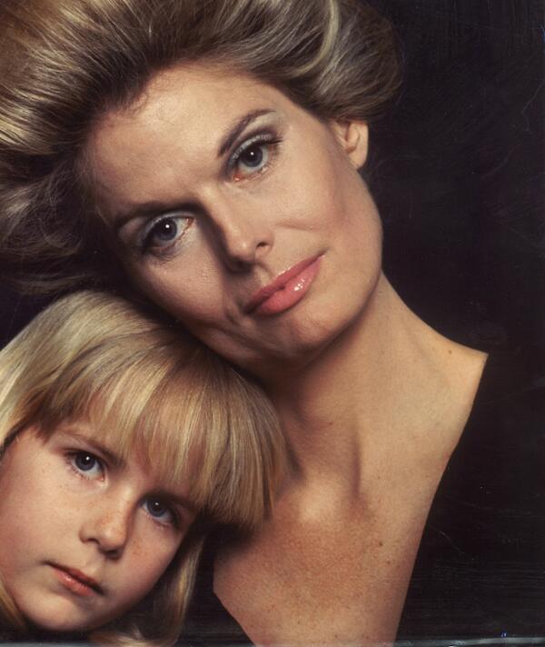 ftaylorCNN's tweet image. My mother taught me during rough times there is always a tomorrow that will provide solutions on.cnn.com/11YCen3