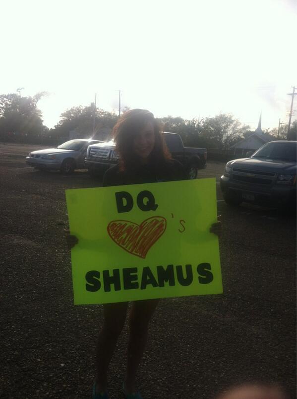 Justyce_Brown's tweet photo. De Queen loves WWE! #wweshreveport http://t.co/pPJHPrVk7K