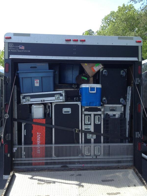 And the winner for the most packed trailer is...... <a href="/Sevendust/">SEVENDUST</a> #fullasshit