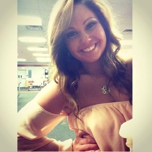 HotBabeNextDoor's tweet photo. Is @KateSmellsGreat the Hottest Girl Next Door? 
We think so!
RT if u agree.
#HotBabeNextDoor #HBND http://t.co/wQZ17hDhkK