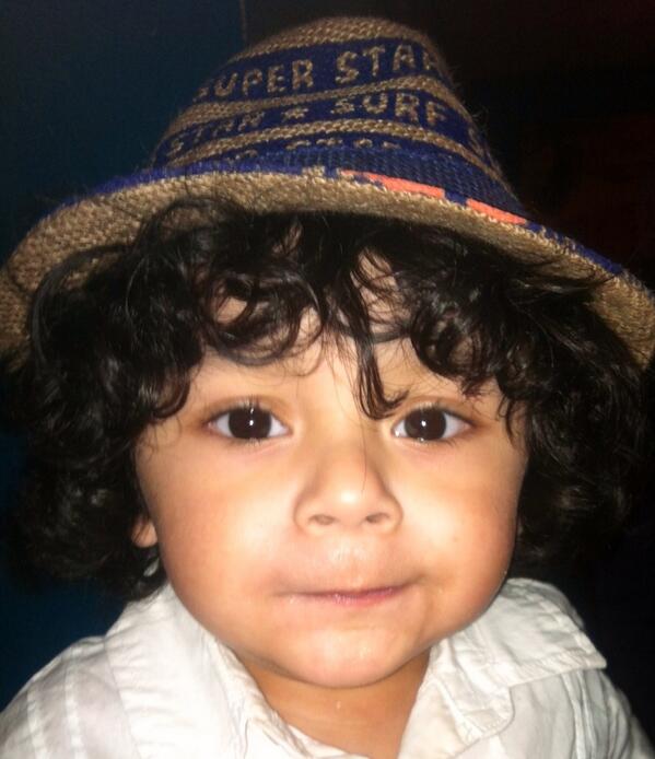 BrunoMarsTexas's tweet photo. @brunomars I found a mini fedora, and bought it for my kiddo. He sings, "locked out of heaven!!!" It's the cutest. http://t.co/hhtfzZEVKY