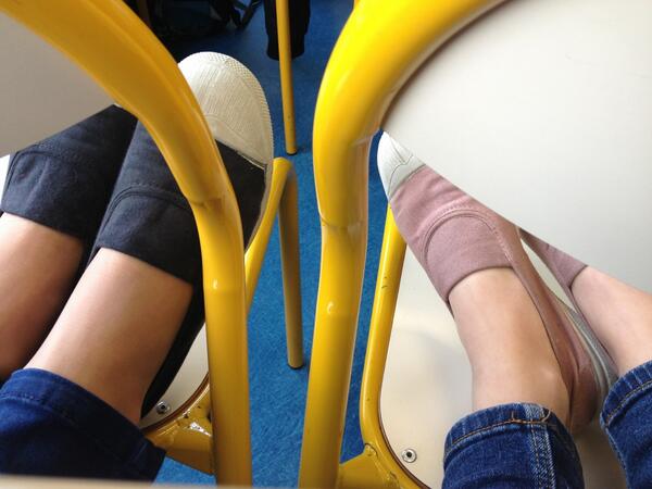 LaaaaaaaauraR's tweet image. En histoire tranquille #posees @StLouuise ♥