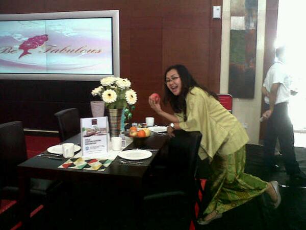 Makan yu di meja makan vivere <a href="/vivereid/">VIVEREID</a> #morethanawoman#viverewoman#pertamina