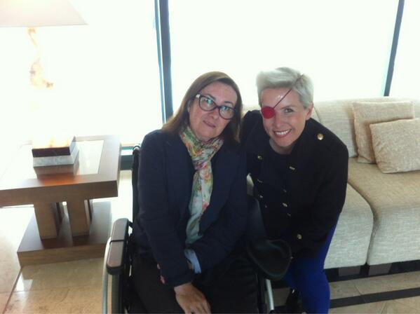 He venido a Valencia a ver a mi amiga Laura, otra luchadora. 👍 #fuerza ⭐