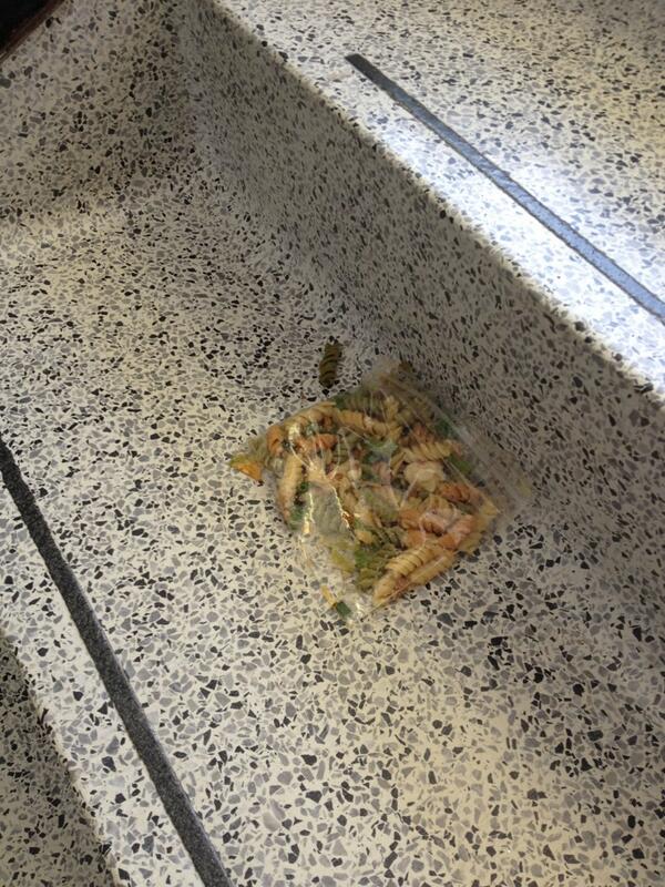 middleofmid's tweet image. #pcprobs #hungry?