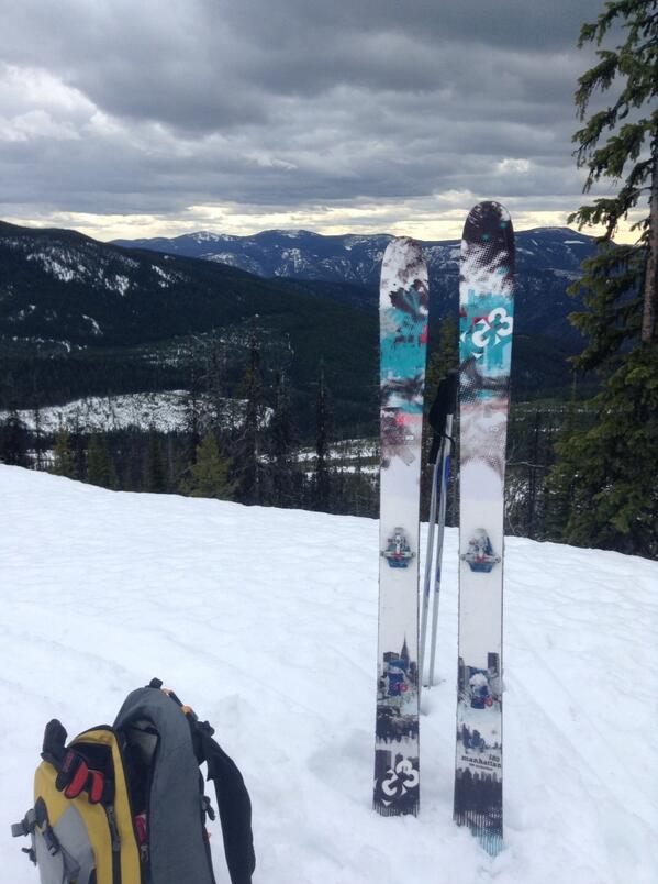 Geoffwee's tweet image. Yet another awesome day up at the pass yesterday. #rosslandrange #touring #springskiing #droppingin