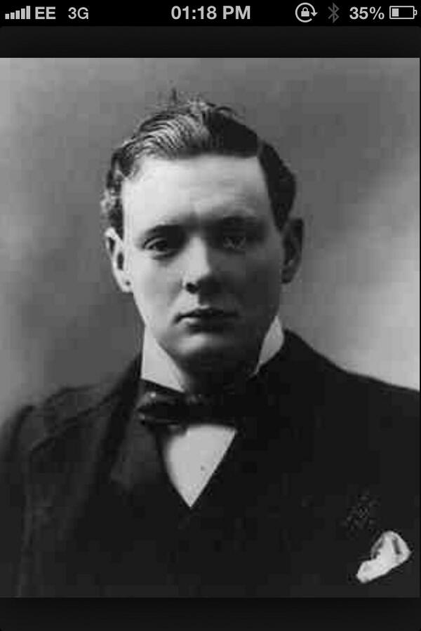 scottoconnor87's tweet image. Happy Birthday to my man @SammoLong who stole his head from a young Winston Churchill. #samehead #scary