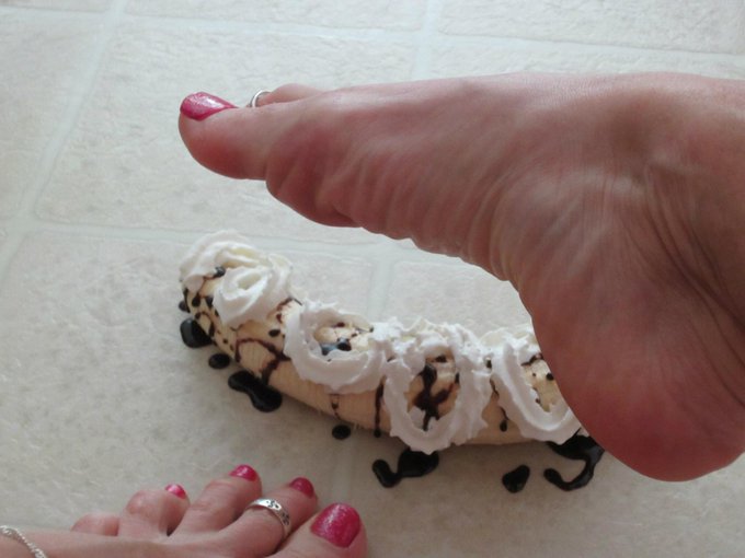 Banana Split anyone? http://t.co/h99Sk0DsJG