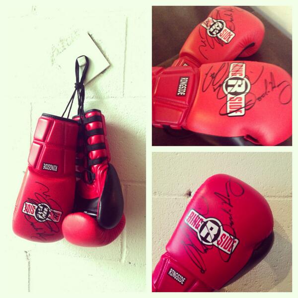 nmdp_org's tweet image. Want gloves signed by @GHOSTBOXING? Answer upcoming true-false question for chance to win! #MayDay #KOBC