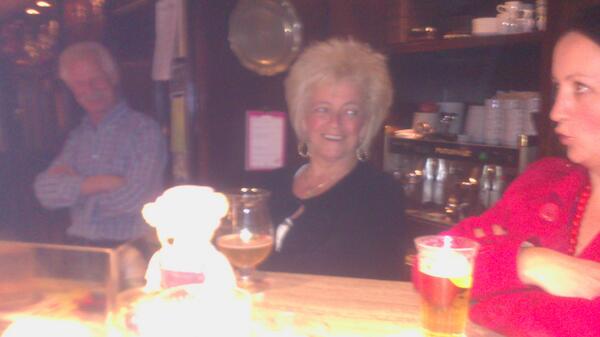conotation's tweet photo. Alweer op café ;-) http://t.co/BnnxlSvP5O