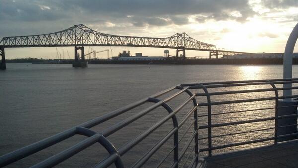 HTGuidry's tweet image. Brown log....