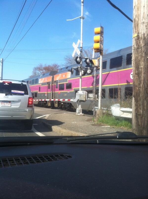 alyssa_klotz's tweet image. I just love waiting 20 mins at a light for the train to pass #happeneverytime