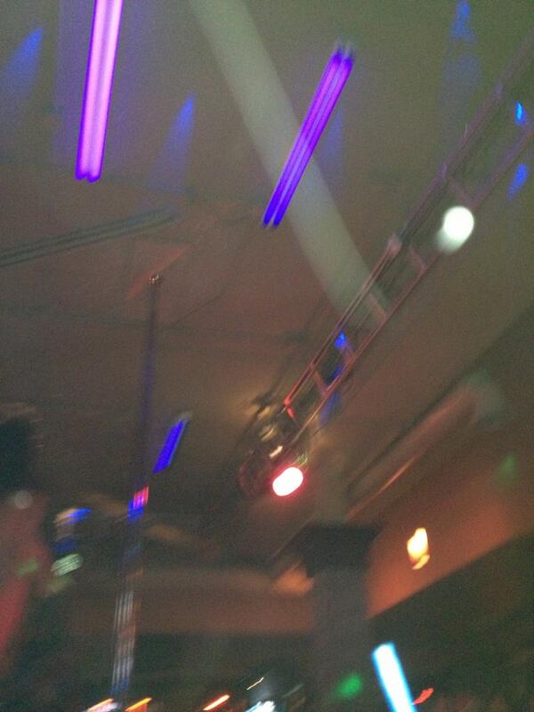 rinds101's tweet image. A Monday night in red deer. Calls for #exstatic  #loonies #snatch