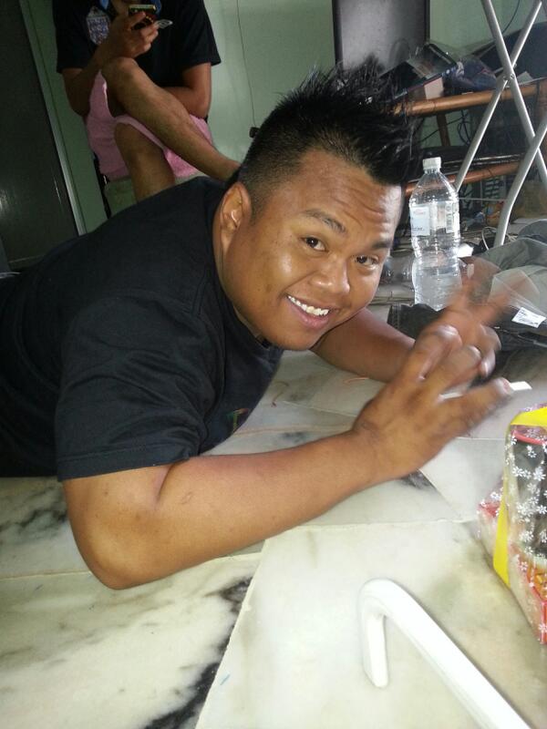 adannasarr's tweet photo. Ini ali lah! http://t.co/hpDSmkxZfR