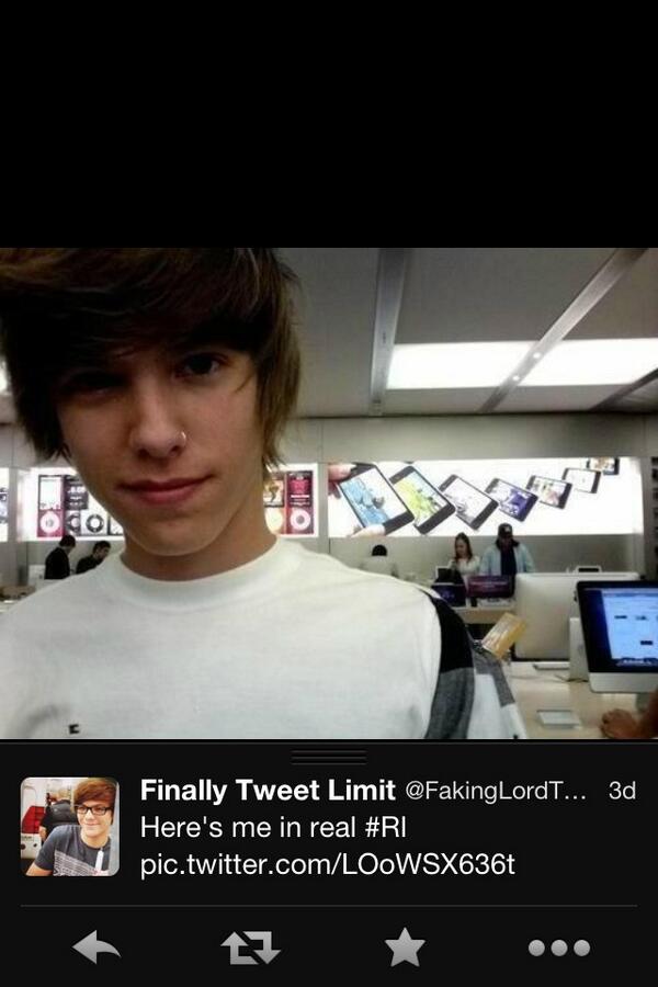 CallOutFL's tweet image. - @eduardosurita hey why didn't you tell us you have a fake life role play account? @FakingLordTommo