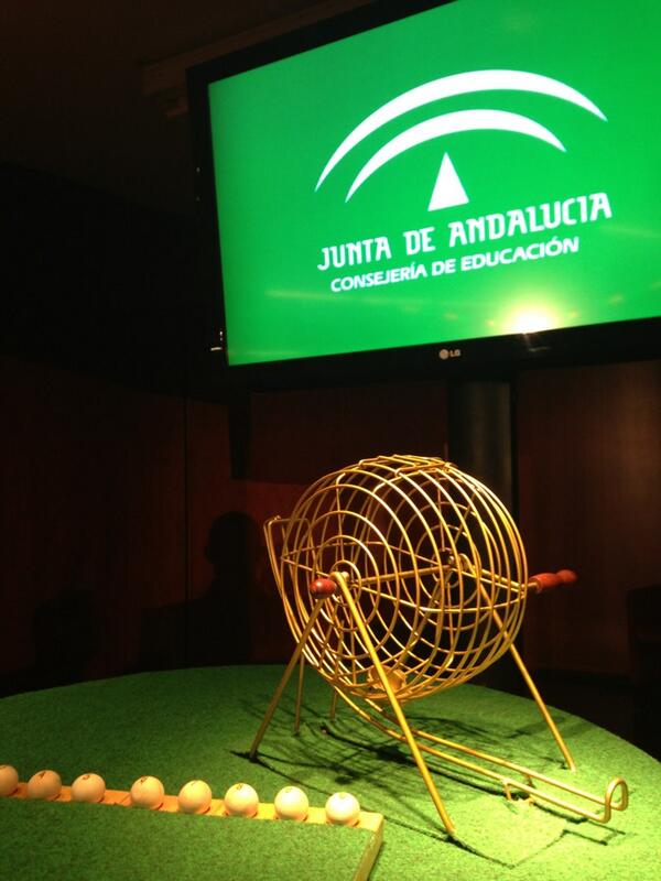 Idetecnia's tweet photo. Buenos días!!! Hoy comenzamos el día con la Consejería de Educación y el #sorteodeescolarización @JuntaInforma http://t.co/oLtlNILvWJ