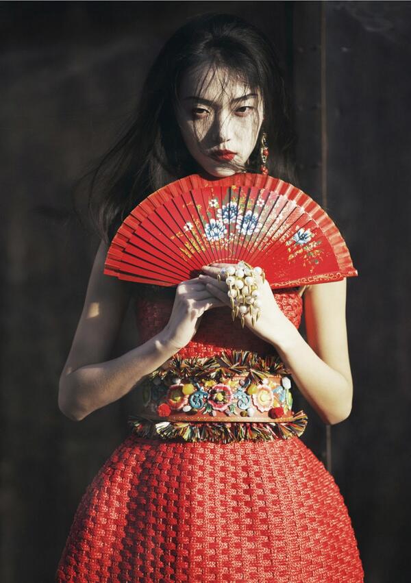 dolcegabbana's tweet photo. "Memoirs of A Geisha": Tian Yi in Dolce&amp;Gabbana for Elle Vietnam, May 2013 #DGedit http://t.co/NkeobunQkF