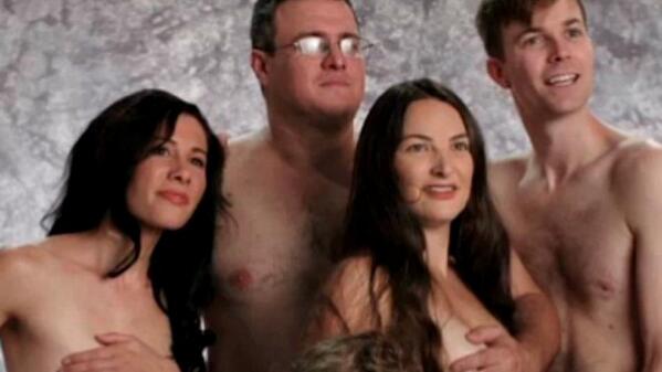 naked family fail Worst mum fails revealed in awkward family photos | Daily ...