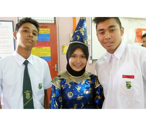 sarahhisham96's tweet image. #SchoolScienceProject w @Azrul_Noordin @nazrin_nasir