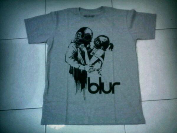Rootzcloth's tweet photo. READY STOCK T-SHIRT BLUR 85k, order to 085692958911 / pin:21E79A2F . numpang ya min :D @Blur_Indonesia .Thx http://t.co/DUpCz8lgSI